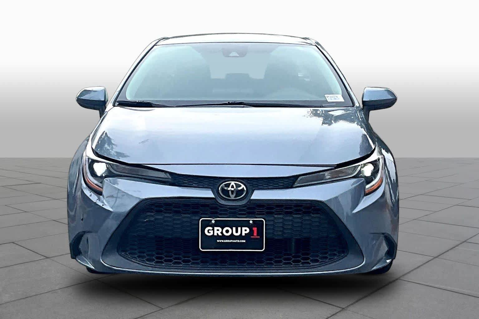 Used 2022 Toyota Corolla LE FWD image 4