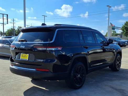 Used 2023 Jeep Grand Cherokee L Limited AWD/4WD image 2