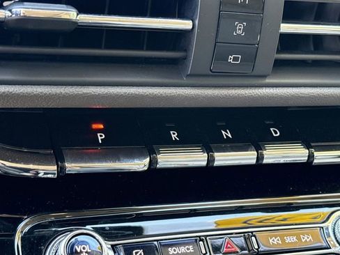 Used 2020 Lincoln Corsair FWD w/ Premium Package image 48