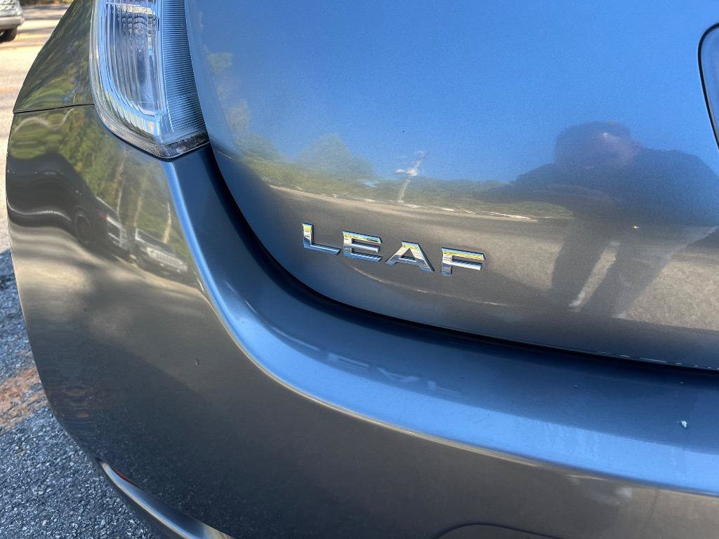 Used 2015 Nissan Leaf S w/ Charge Package FWD image 7