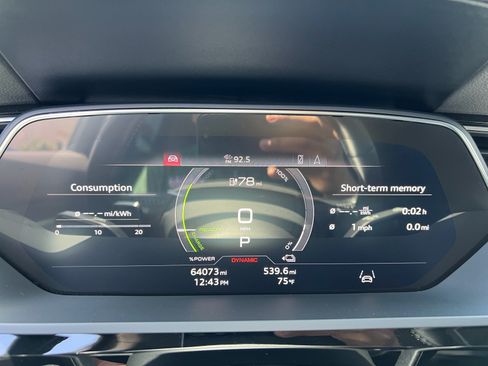 Used 2021 Audi e-tron Premium w/ Convenience Plus Package AWD/4WD image 20