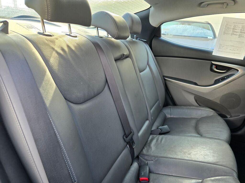 Used 2013 Hyundai Elantra Limited w/ Technology Pkg FWD image 10