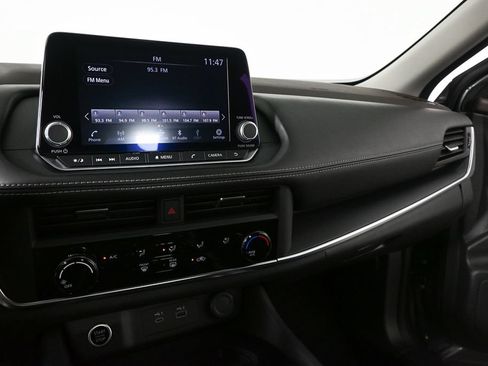 Used 2023 Nissan Rogue S AWD/4WD image 13