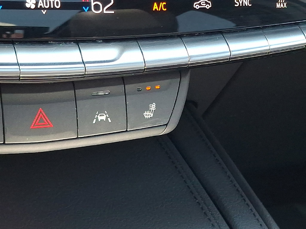 Used 2024 Cadillac XT4 Sport w/ Cold Weather Package AWD/4WD image 24