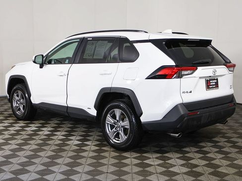 Used 2025 Toyota RAV4 XLE AWD/4WD image 7