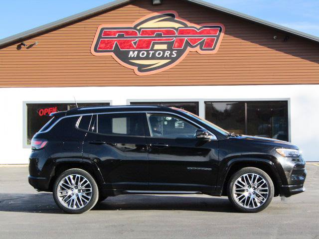 Used 2022 Jeep Compass Limited w/ Elite Group AWD/4WD image 3