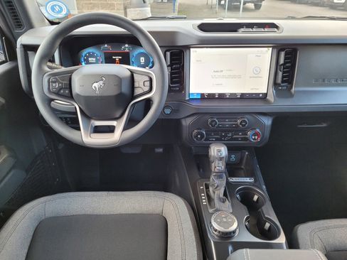 New 2025 Ford Bronco 4-Door image 8