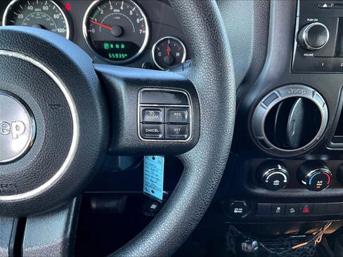Used 2017 Jeep Wrangler Unlimited Sport AWD/4WD image 13