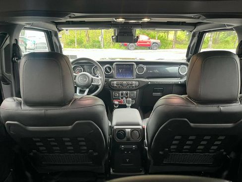 Used 2023 Jeep Wrangler Unlimited Rubicon 392 w/ Trailer Tow Package AWD/4WD image 40