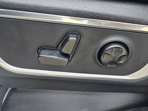 Used 2019 RAM 1500 Laramie w/ Sport Appearance Package AWD/4WD image 23