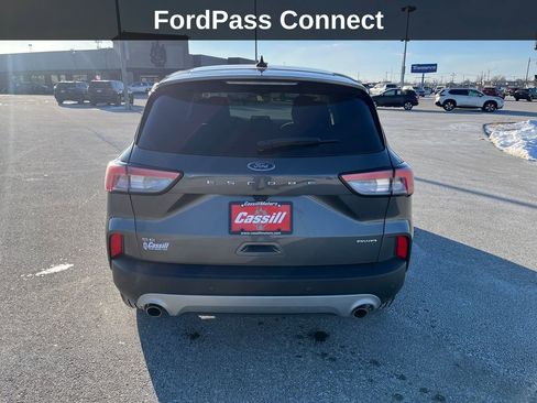 Used 2022 Ford Escape SE image 5