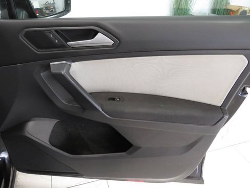 Used 2021 Volkswagen Tiguan S FWD image 21