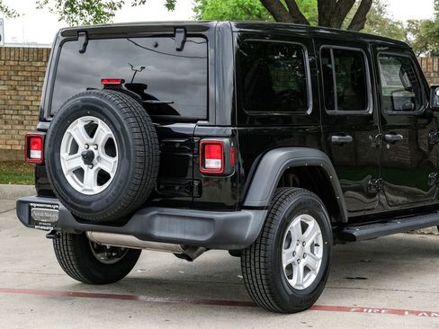Used 2022 Jeep Wrangler Unlimited Sport w/ Sun And Sound Package image 16