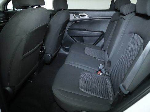 Used 2025 Kia Sportage LX FWD image 14