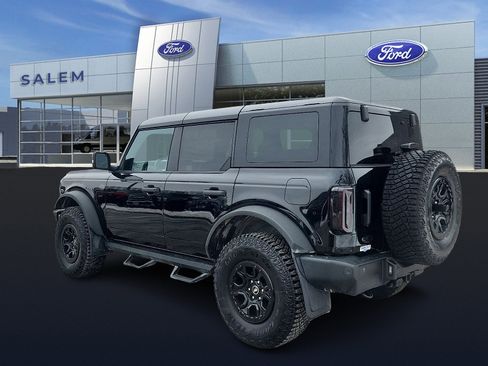 Used 2024 Ford Bronco Wildtrak image 5