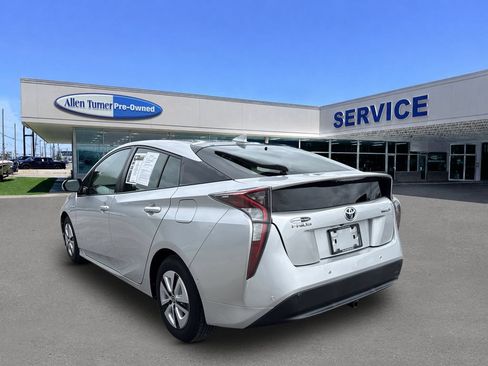 Used 2018 Toyota Prius Four w/ Advanced Technology Package FWD image 6
