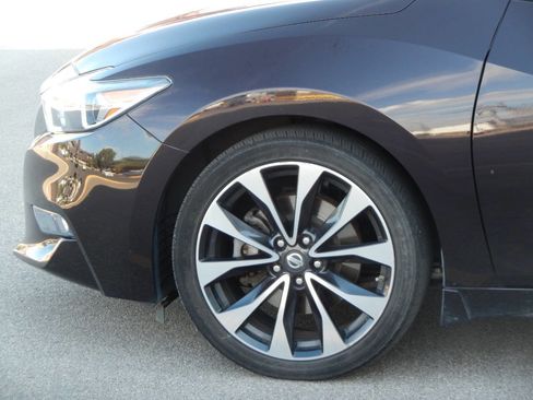 Used 2016 Nissan Maxima SR image 14