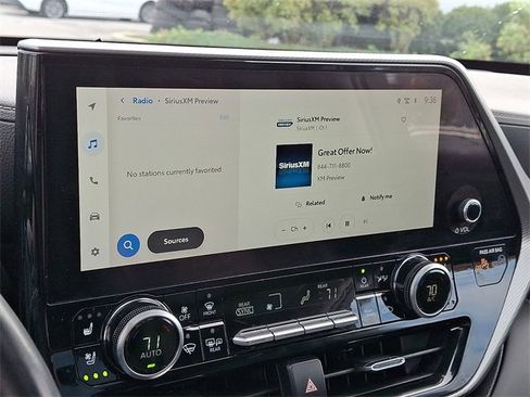 Used 2023 Toyota Highlander Platinum image 18