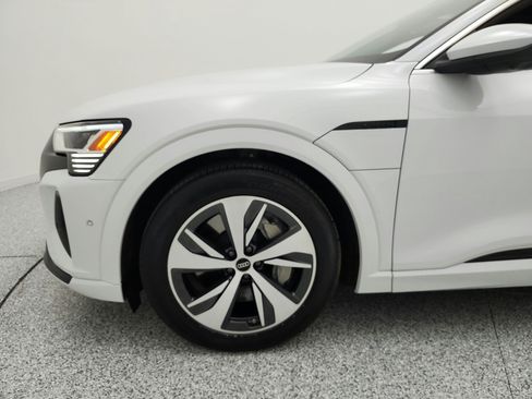 Used 2024 Audi Q8 e-tron Premium Plus AWD/4WD image 18