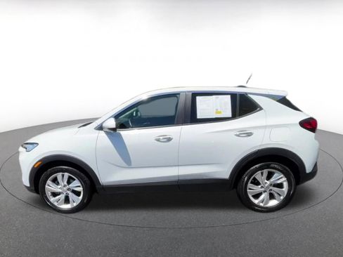 Used 2025 Buick Encore GX Preferred FWD image 9