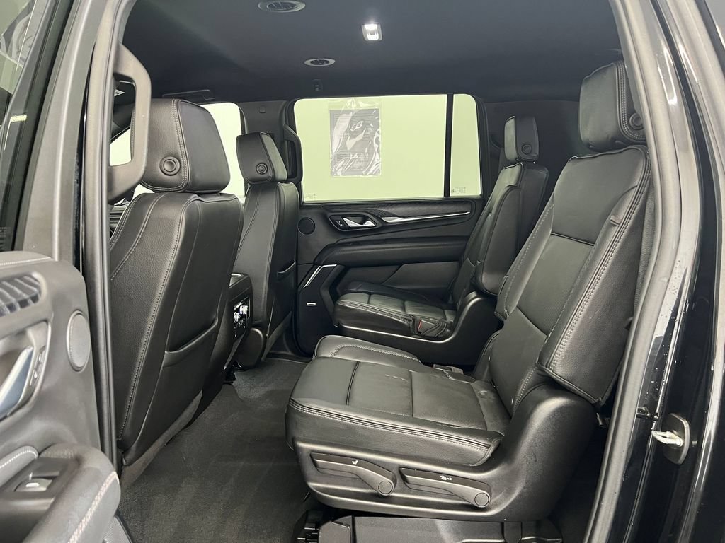 Used 2024 GMC Yukon XL Denali AWD/4WD image 10