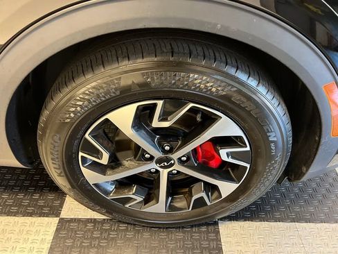 Used 2025 Kia Sportage EX w/ Premium Package FWD image 10