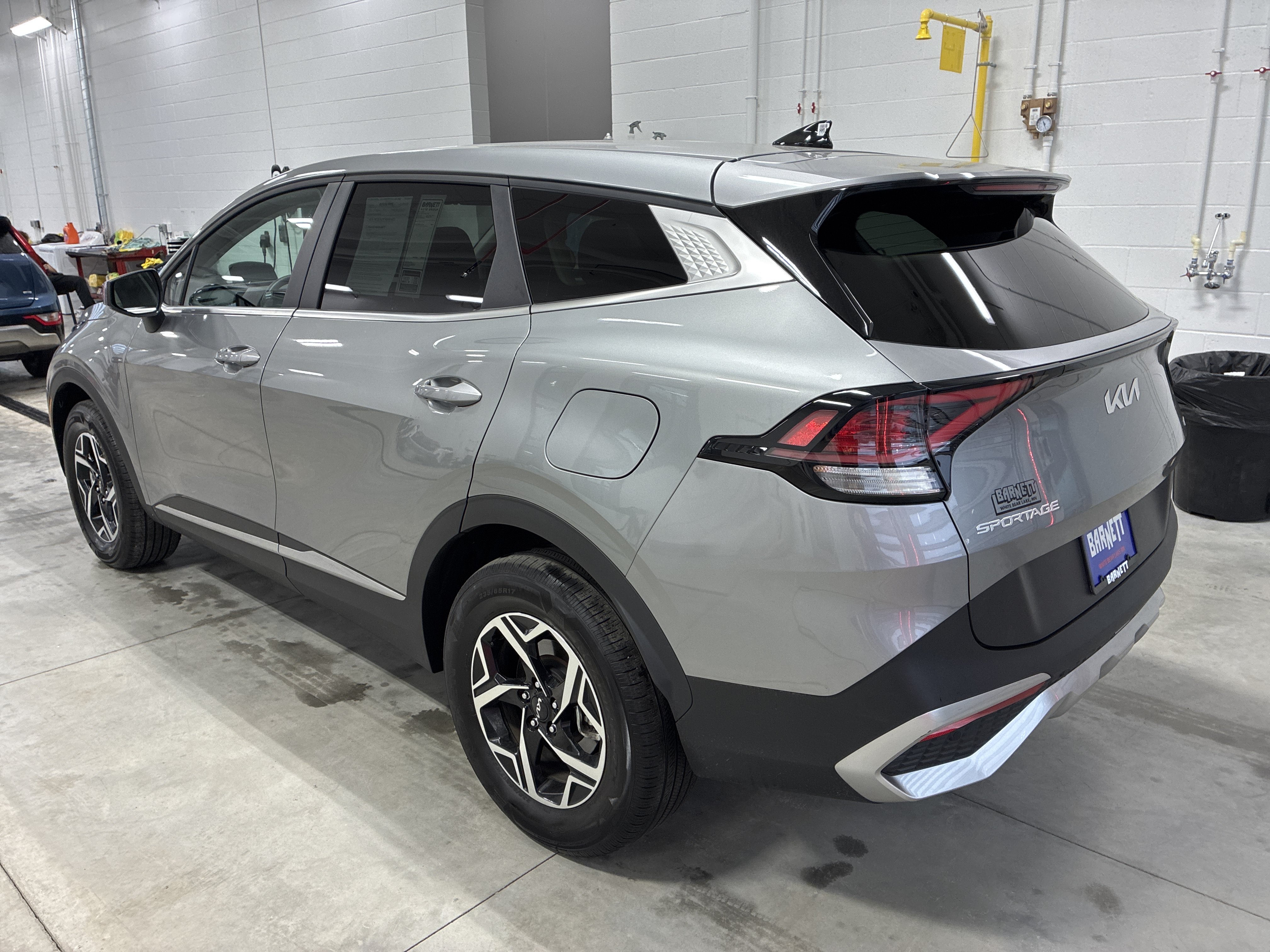 Certified 2025 Kia Sportage LX AWD/4WD image 4