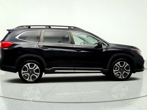 Used 2023 Subaru Ascent Limited AWD/4WD image 4