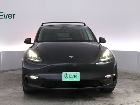 Used 2024 Tesla Model Y Long Range AWD/4WD image 12