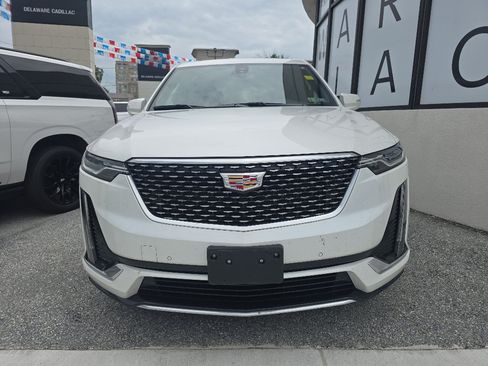 Certified 2025 Cadillac XT6 Luxury AWD/4WD image 3