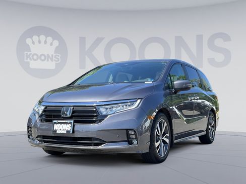 Used 2024 Honda Odyssey Touring image 1