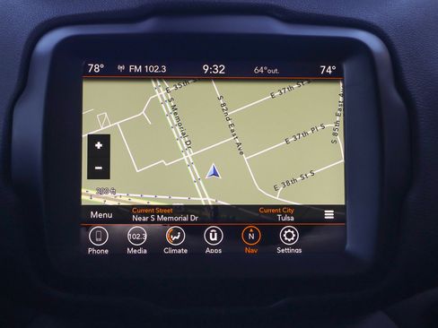 Used 2023 Jeep Renegade Latitude image 11