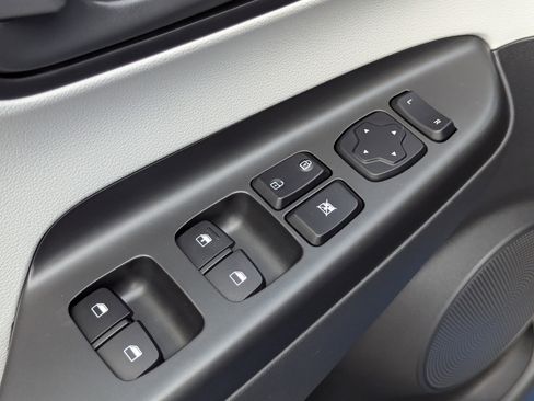 Used 2022 Hyundai Kona SEL image 18