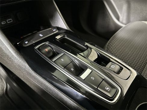 Used 2022 Chevrolet Bolt EUV LT w/ Comfort Package image 16