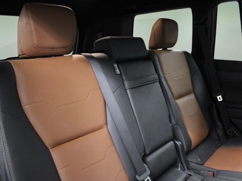 Used 2024 Lexus GX 550 w/ Accessory Package (31) AWD/4WD image 28