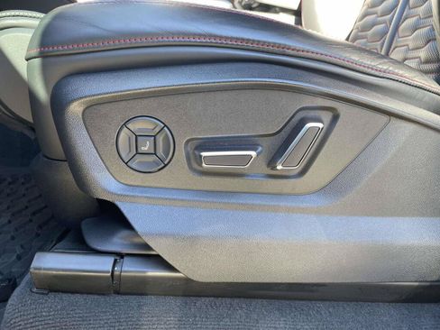 Used 2022 Audi RS Q8 AWD/4WD image 15