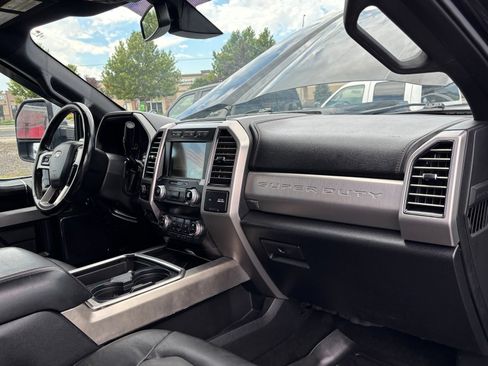Used 2019 Ford F350 Platinum w/ Platinum Ultimate Package AWD/4WD image 27