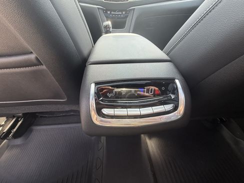 Used 2025 Cadillac XT6 Luxury w/ LPO, Floor Liner Package AWD/4WD image 30