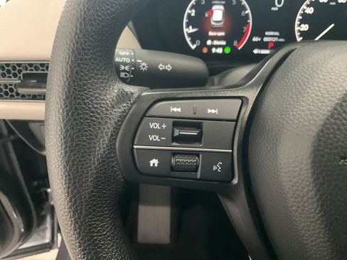 Certified 2026 Honda HR-V LX image 9