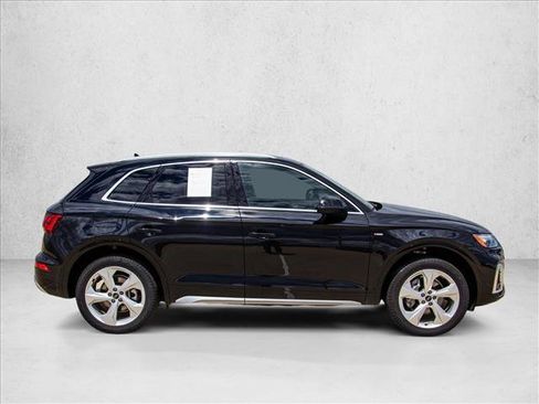 Certified 2025 Audi Q5 2.0T Premium Plus w/ Premium Plus Package AWD/4WD image 4