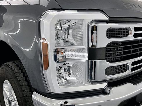 Used 2025 Ford F350 XLT w/ FX4 Off-Road Package image 26