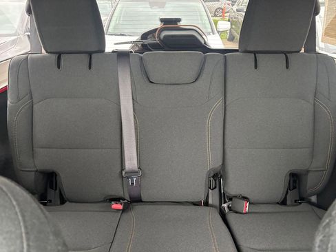 Used 2025 Jeep Wrangler Sport S image 37