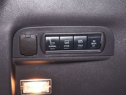 Used 2014 Ford Explorer Limited w/ Equipment Group 301A AWD/4WD image 37