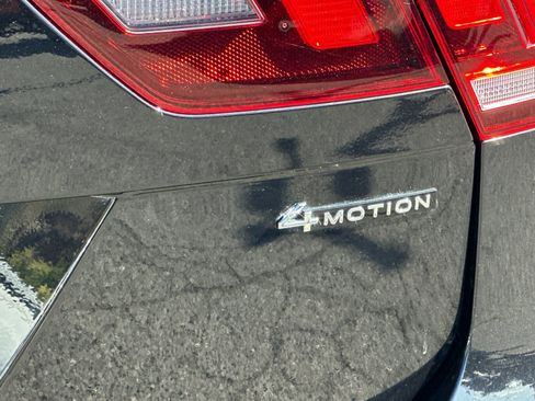 Used 2022 Volkswagen Tiguan S AWD/4WD image 25