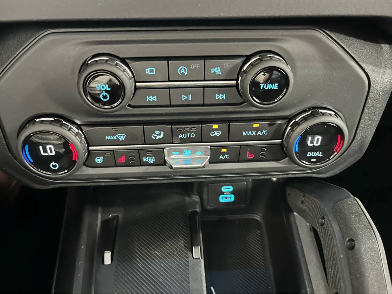 Certified 2025 Ford Bronco Raptor AWD/4WD image 35