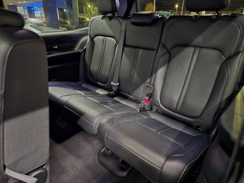 Used 2023 Jeep Wagoneer Series II image 33