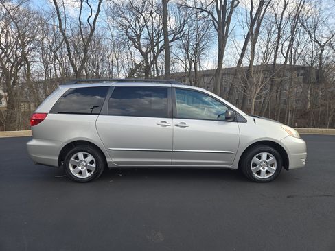 Used 2005 Toyota Sienna LE image 2