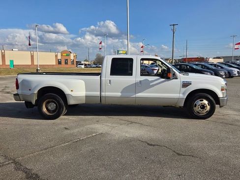 Used 2010 Ford F350 Lariat image 12