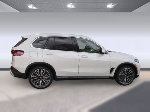 New 2026 BMW X5 xDrive40i AWD/4WD image 8