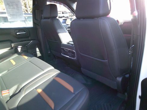 Used 2020 GMC Sierra 1500 AT4 w/ AT4 Premium Package image 10